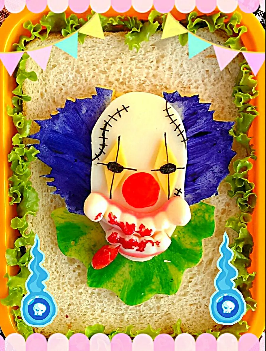 Snapdishの料理写真:Halloween Kid's Sandwich!🎃 ピエロのサンドイッチ キャラ弁|The Reinhartsさん