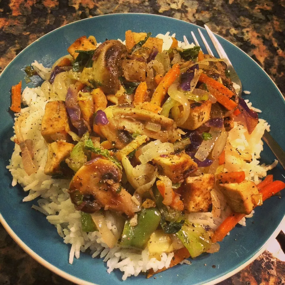 Snapdishの料理写真:Veggie stir fry with tofu and mushroom|Craig Lee Adamsさん