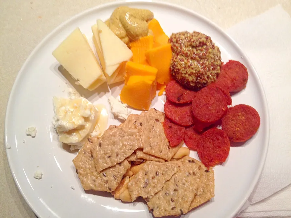 Cheese plate with pepperoni|erica drozinskiさん