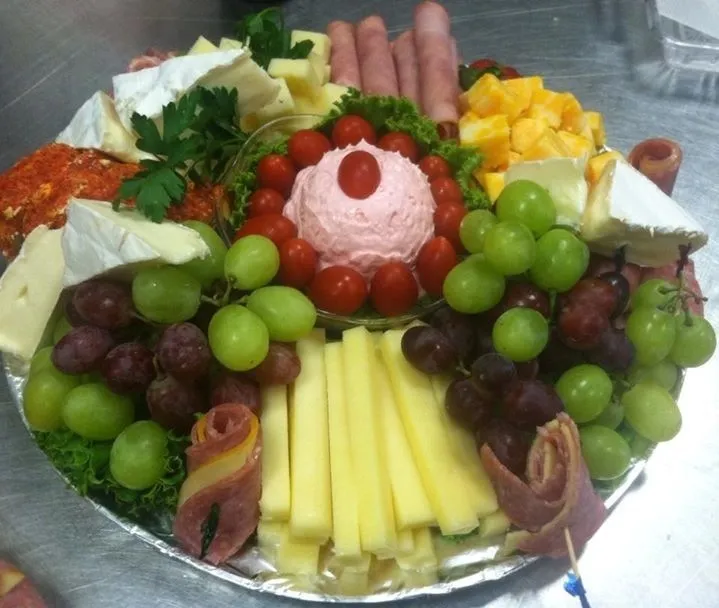 Fruit and cheese display|Jennifer Ciminoさん