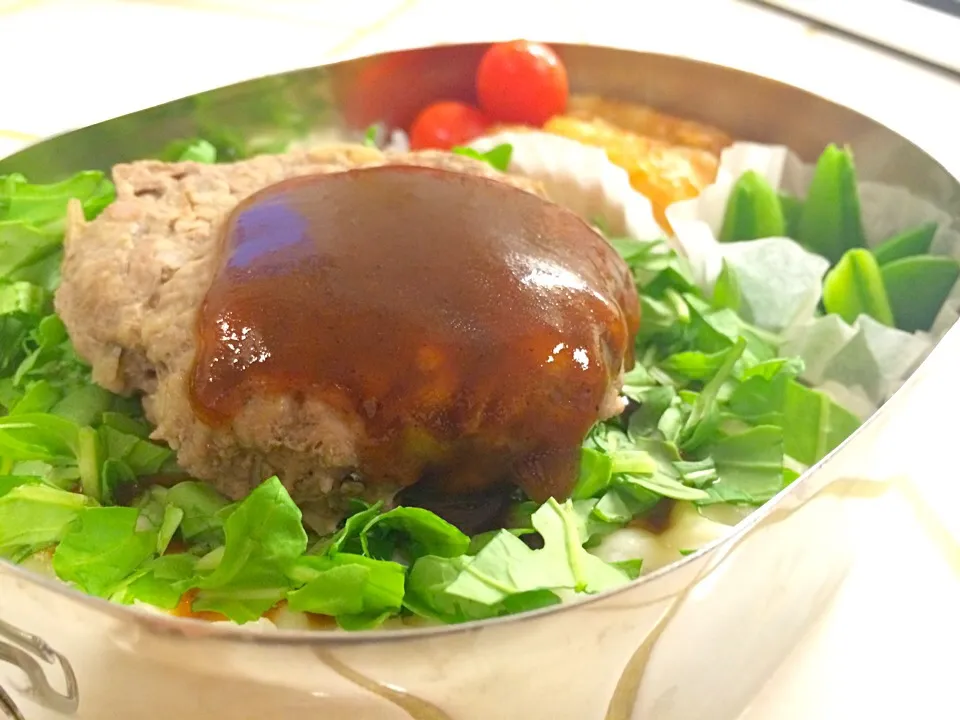 Lunch Box.    Loco Moco , Fried Potato . Sugar Pea & Sugar Tomato|Marie.さん