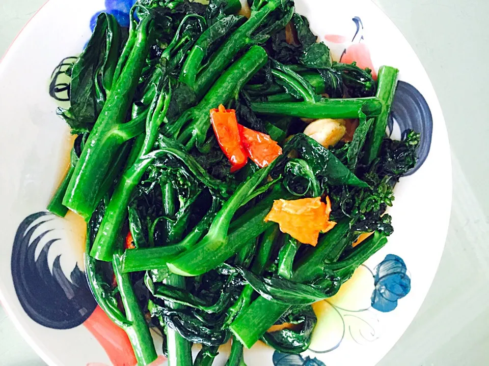 Snapdishの料理写真:Stir Fried Kale & Oyster Sauce|Queenさん