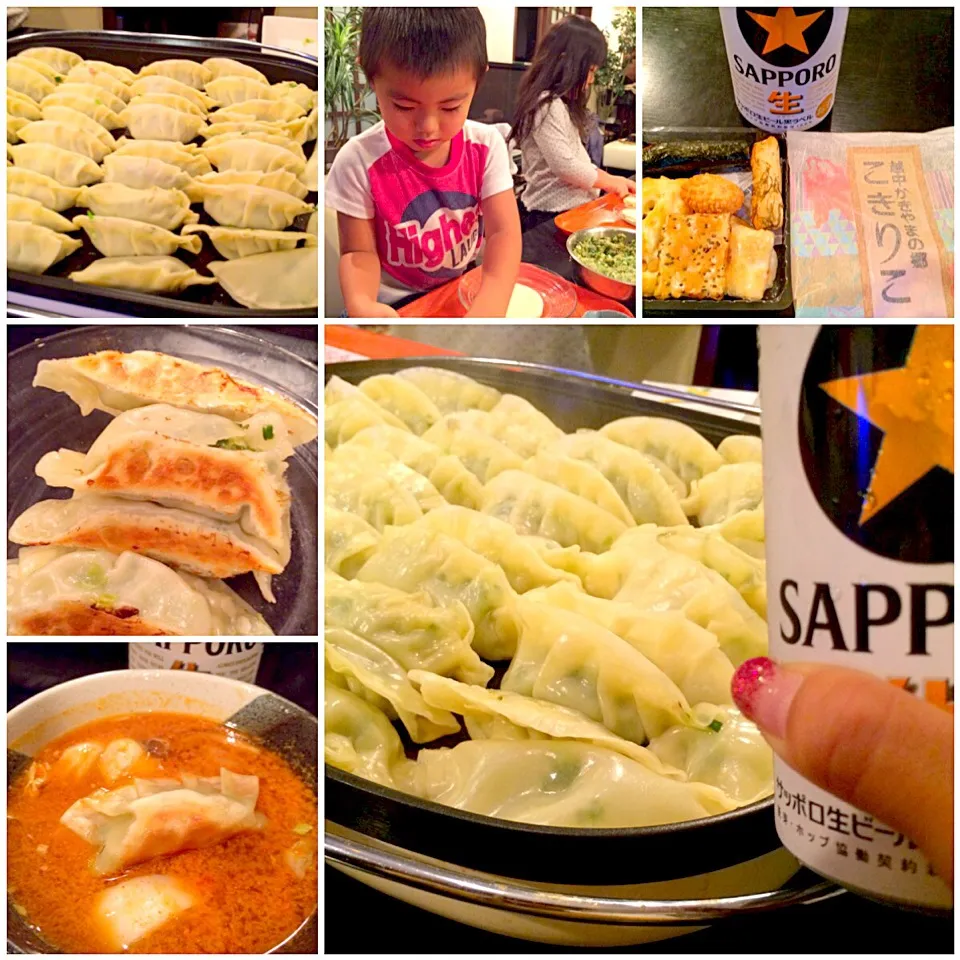 Snapdishの料理写真:Making dumplings✌️餃子作り〜 by mom&kids|🌈Ami🍻さん