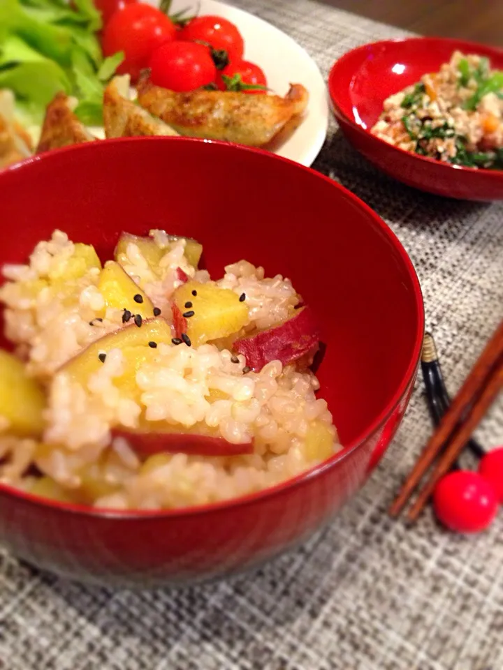 さつまいもご飯、春菊の白和え、植物100%餃子|Hiromiさん