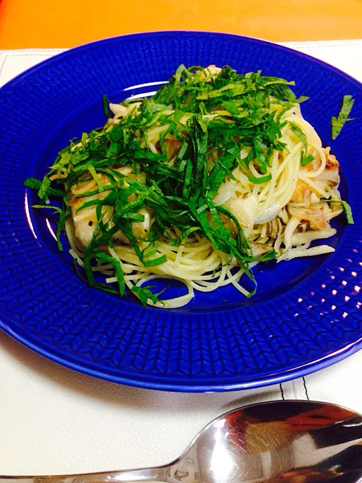 チキン胸肉 バター味噌パスタ|ぷぅぴぃさん