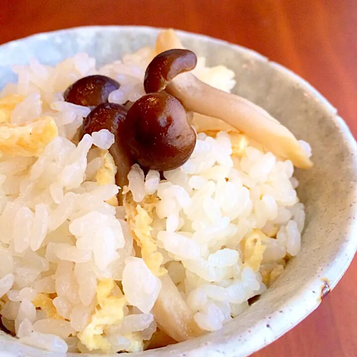 秋の味覚〜 簡単‼︎美味しい‼︎しめじとおあげさんの炊き込みご飯〜♪|Youさん