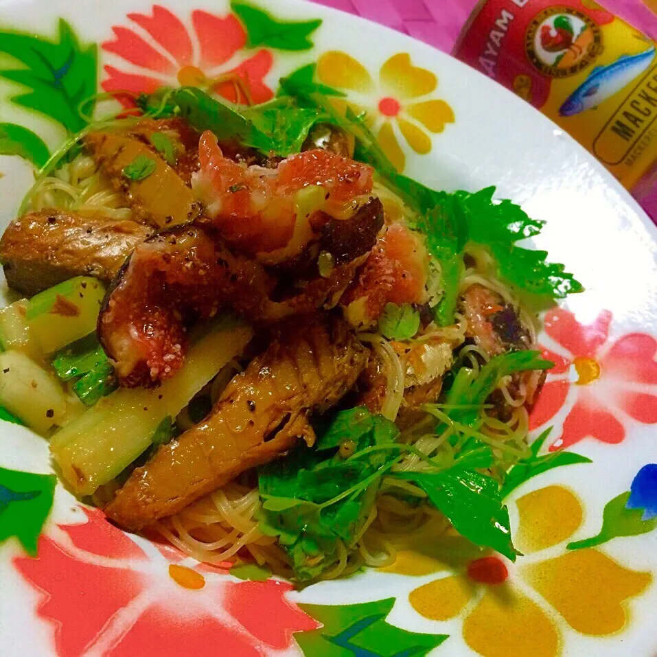 OMさんのCold garlic pasta of fig, celery & tuna♡ Ayam Brand Ikan Mackerel|angiee♡さん