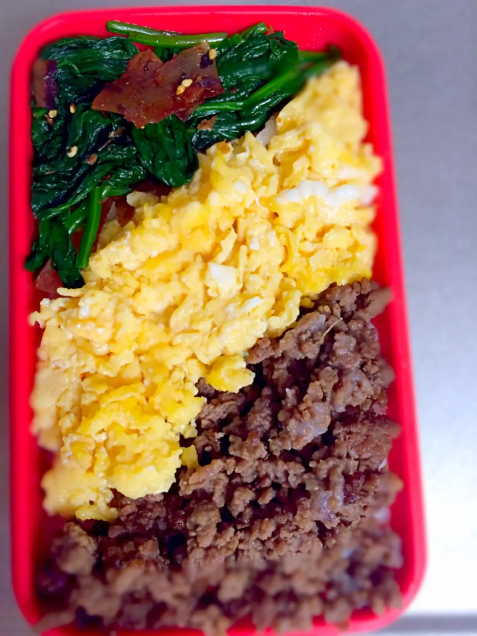 お弁当 3色そぼろ丼|girasoleさん