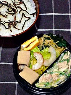 お弁当（塩昆布のせご飯、高野豆腐の煮物、ほうれん草と切り干し大根のお浸し、卵焼き、キャベツとちくわの炒め物、シーチキンサラダ）|すーさん