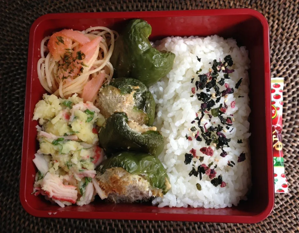 Snapdishの料理写真:ピーマン肉詰め弁当|*なおみん*さん