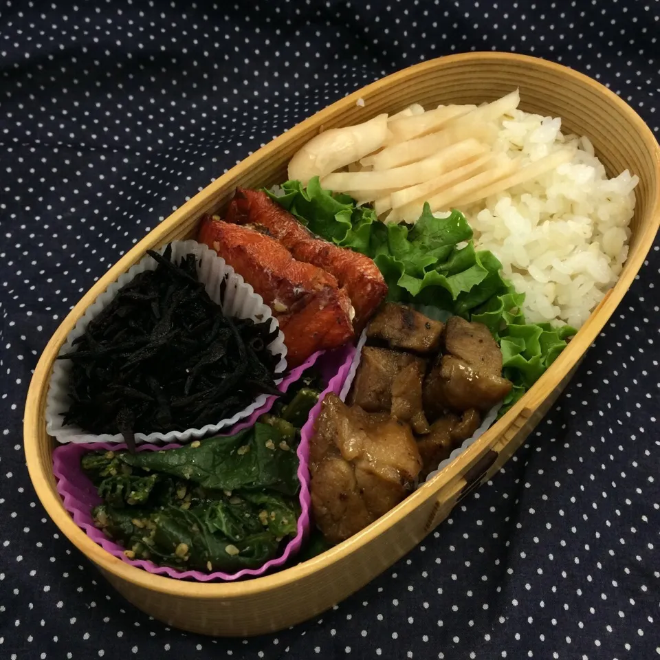 弁当（鶏肉照り焼き、鰆味醂焼、ほうれん草ゴマ和え、ひじき、新生姜甘酢漬け）|SasaMasa213さん