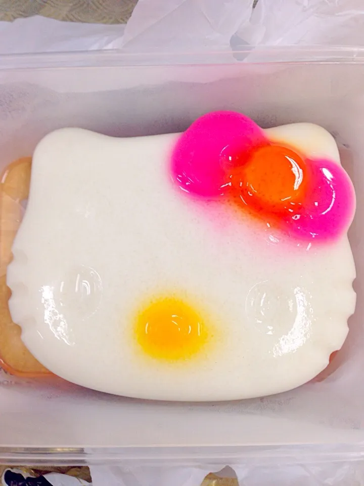 Snapdishの料理写真:Hello Kitty Jelly|Carol Pohさん