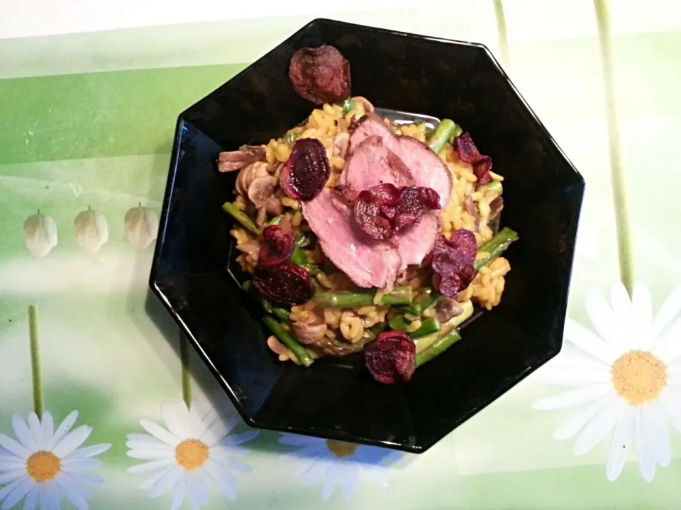 Snapdishの料理写真:Safran risotto with 蘆筍，蘑菇和甜菜根|tsaiyilunさん