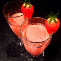 Strawberry banana smoothie|Chan Smithさん