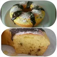 Snapdishの料理写真:Ciambella alla ricotta e gocce di cioccolato|Helena Ostojicさん