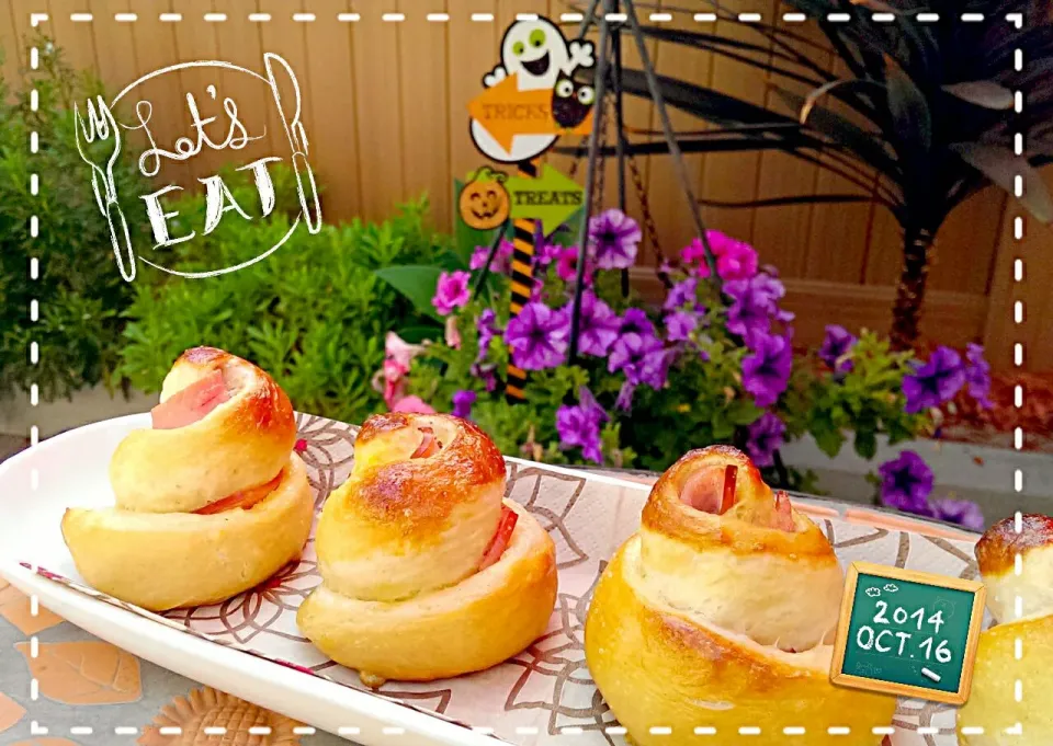 Pretzel Bread w/ Canadian Bacon! (๑•🐽•๑)|The Reinhartsさん