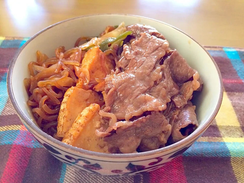 すき焼き丼でブランチ🍚🍚|かずみさん