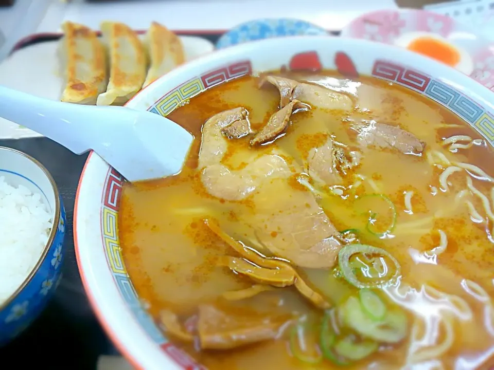 旭川ラーメン　蜂や　温まる!|プロフーモさん