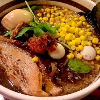 Snapdishの料理写真:garlic lobster pork broth ramen with charsu pork, corn, soft shell crab, corn, soft boiled marinated chicken and quail egg|Mario Wrightさん