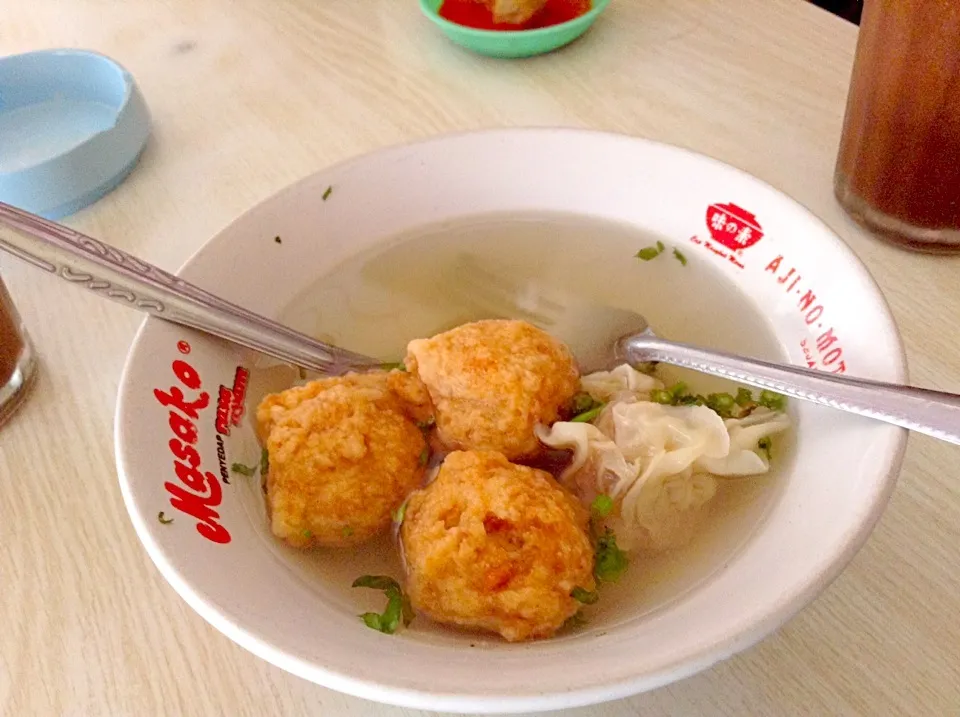 Snapdishの料理写真:Siomay - Gorengan|Bambang Budiono Tjioさん