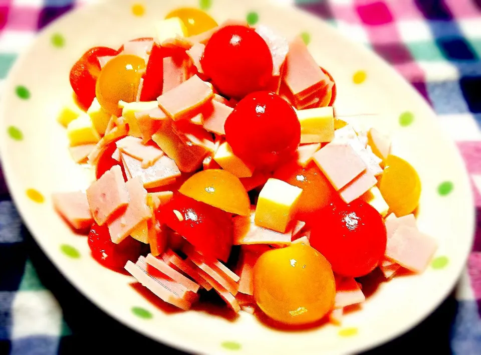 プチトマトとチーズとハムのサラダ|ぎるママさん