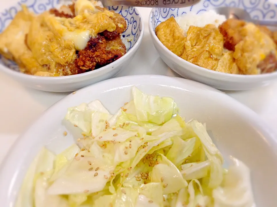 Snapdishの料理写真:カツ丼&やみつきキャベツ|yukoさん