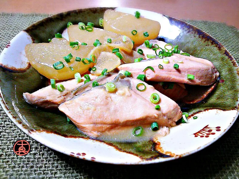 咲きちゃんの鮭と大根のほっこり✨味噌煮|真希さん