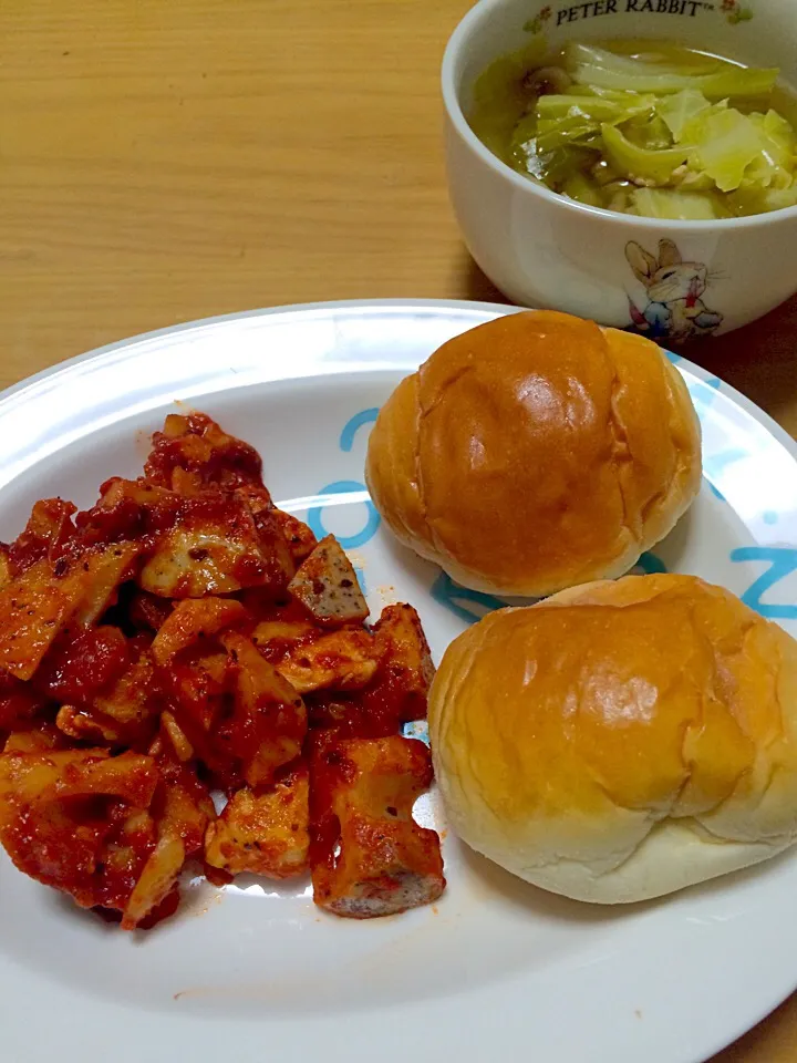 れんこんチキンのガーリックトマト煮＆具沢山コンソメスープ|黒蜜きなこさん