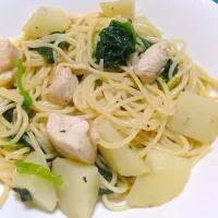 Snapdishの料理写真:チキンとほうれん草とポテトのパスタ|トラ玉さん