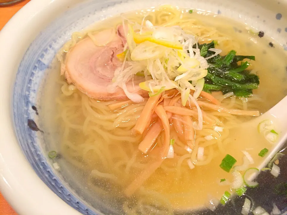 Snapdishの料理写真:俺流塩ラーメン|ryokokumaさん