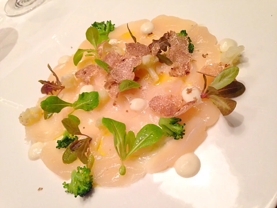 Scallop Carpaccio|Obeoom Jumsai Na Ayudhyaさん