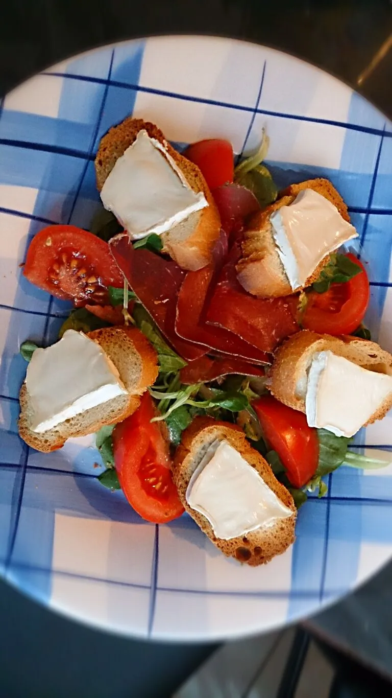 Snapdishの料理写真:Salade fromage de chèvre|Wendyさん