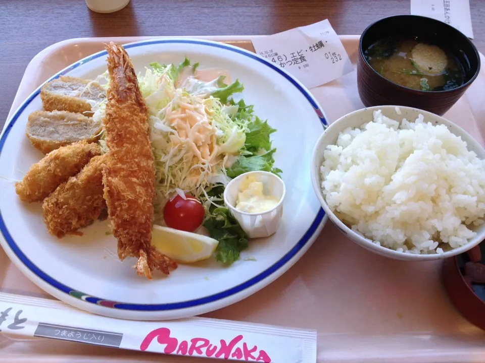 エビ・牡蠣・ひれかつ定食|Kojiさん