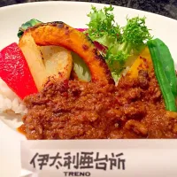 Snapdishの料理写真:ビーフ煮込みカレーライス|R.yamakawさん