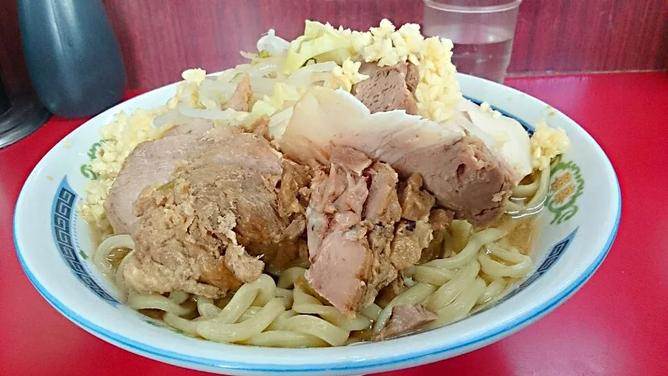 二郎目黒店の小豚ラーメン+ニンニクW|大脇さん