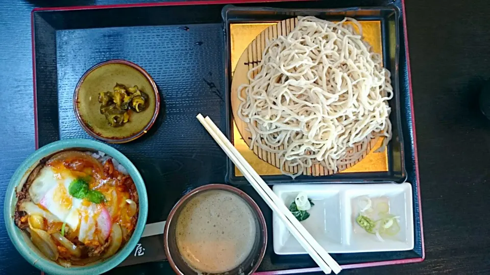 ゴマ汁蕎麦と玉子丼|karyou bingaさん