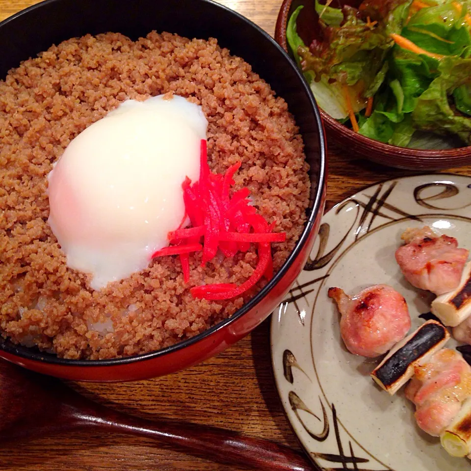 鳥そぼろ丼|こじゅわいさん