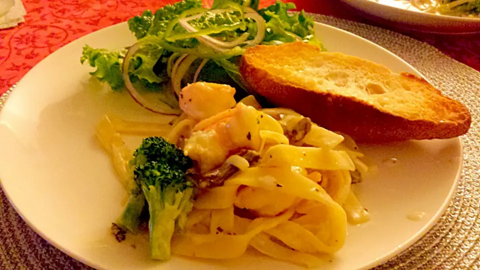 Fettochini with porcini & shrimp . green salad.|Saito  Iwaoさん