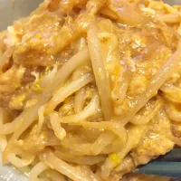 Snapdishの料理写真:もやしの卵とじ丼|そとづけさん