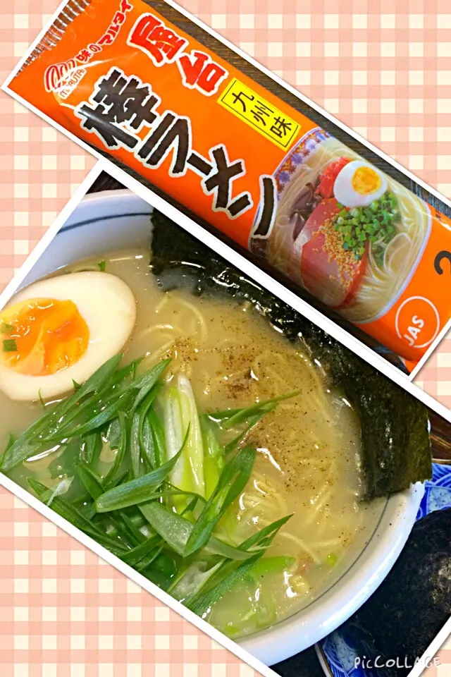 昼は  初めてのマルタイ棒ラーメン & 爆弾お結び(おかか、梅)|mottomoさん