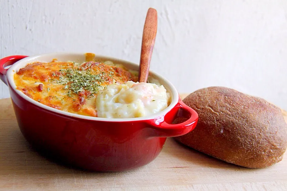 Seafood Gratin with Homemade Dark Rye Bread|Misstyさん