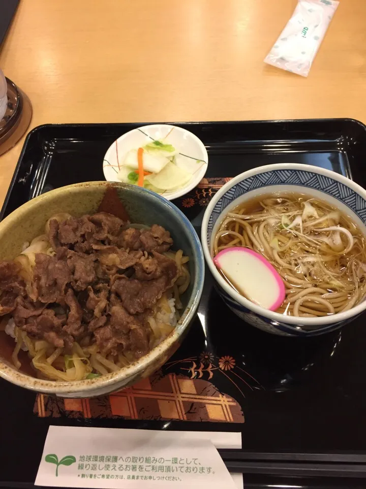 Snapdishの料理写真:前沢牛すきやき丼セット|三上 直樹さん