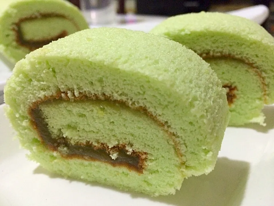 Pandan rolls with kaya filling|Trish Wongさん