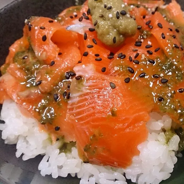 Salmon basil sauce...loving fresh fish better healthy！:)|roseさん