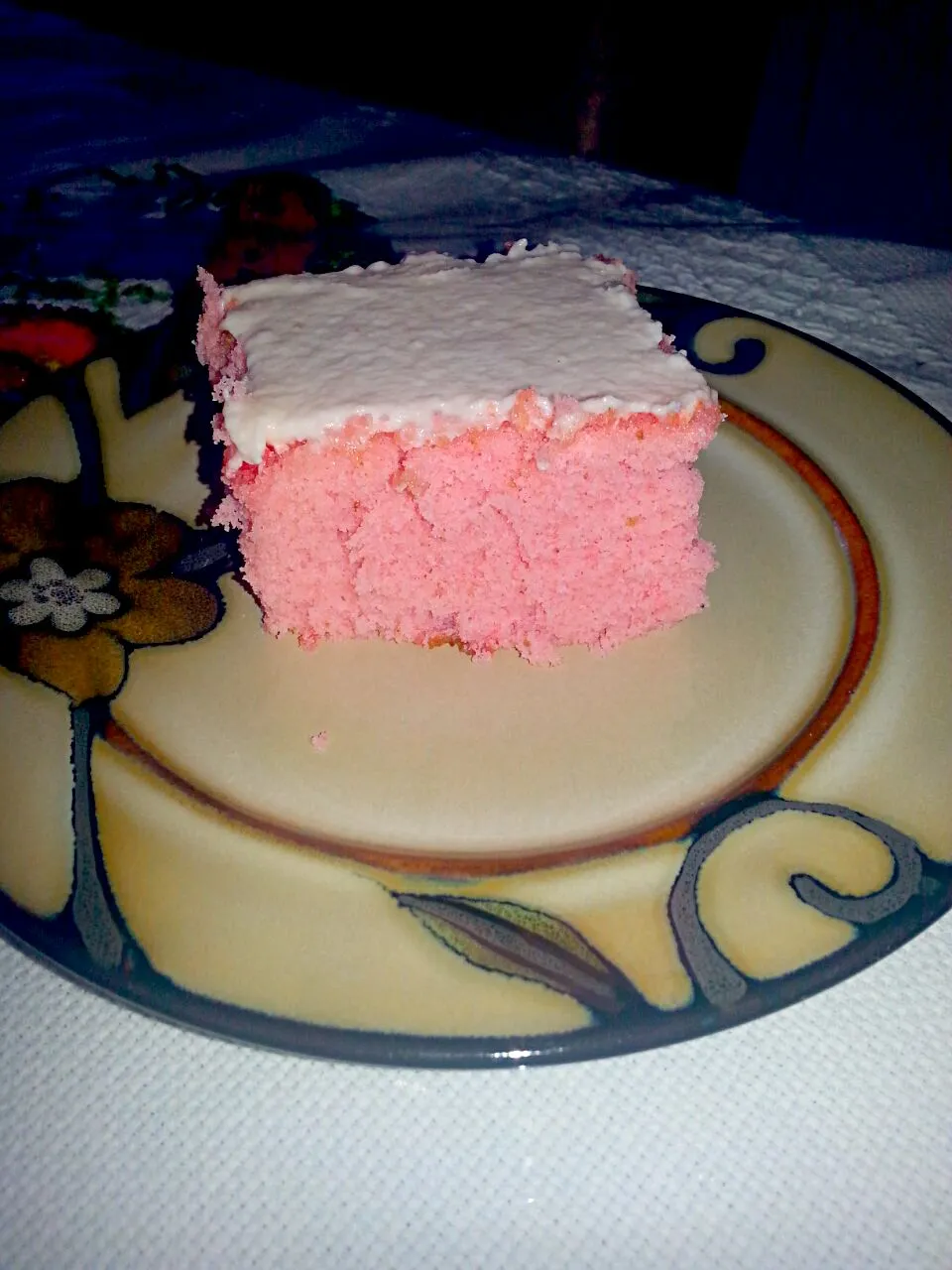 Homemade strawberry cake from scratch and strawberry buttercream|Candy Jaimesさん