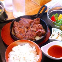 Snapdishの料理写真:トンテキ定食♪|ちゃぴさん