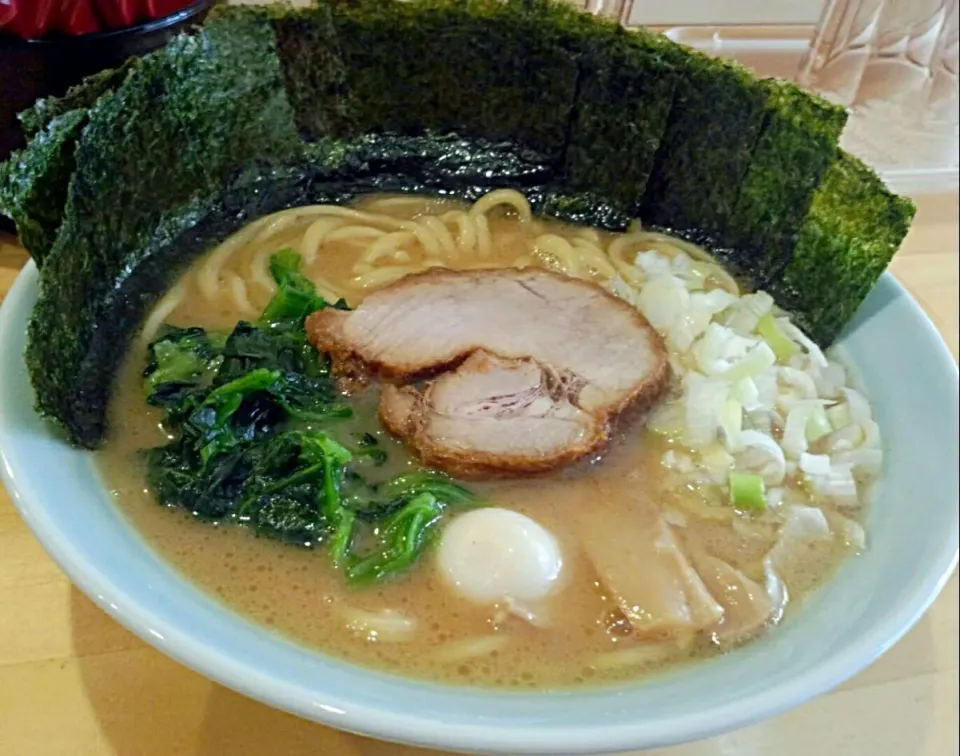 豚骨醤油ラーメン|哲さん