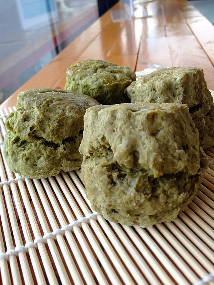 Snapdishの料理写真:Matcha scone|Je T'en Prie Coffeeさん