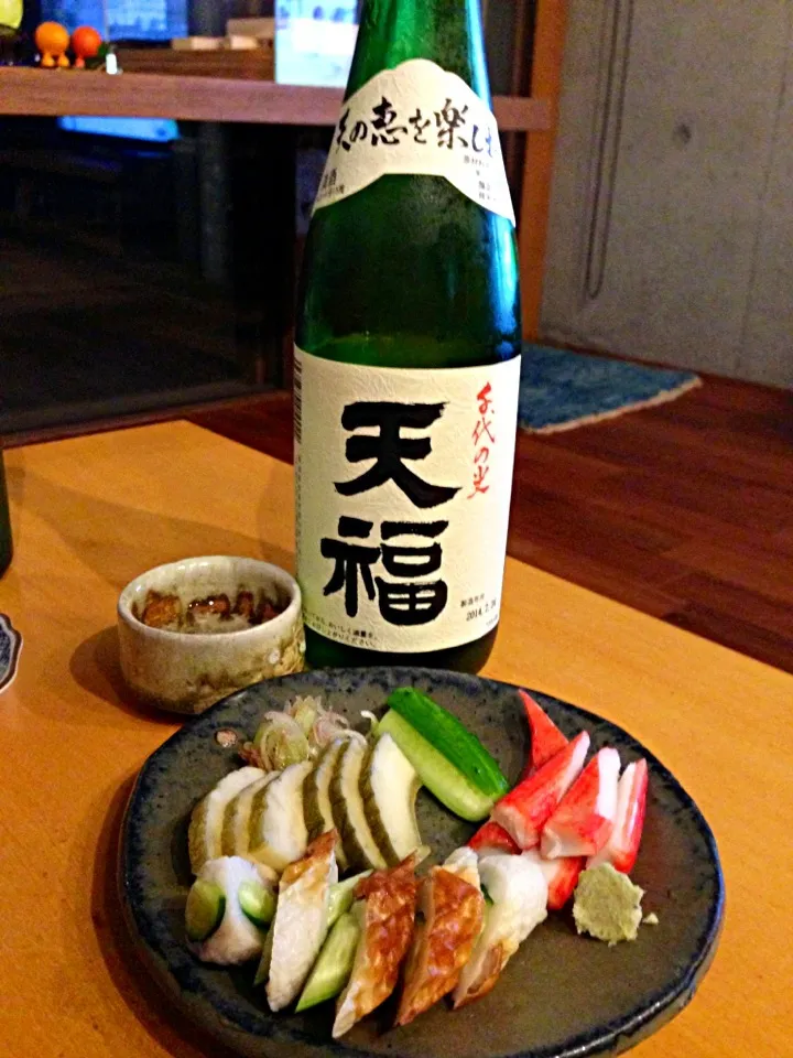 合わせた日本酒とオツマ盛り|あきらさん