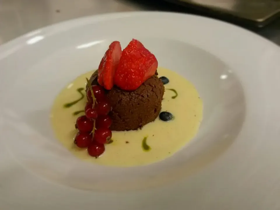 Fondant chocolat with English cream|RESTAURANT BLUE WAGONさん